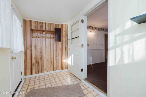 Tiny photo for 1304 Douglas Parkway, Findlay, OH 45840 (MLS # 10003169)