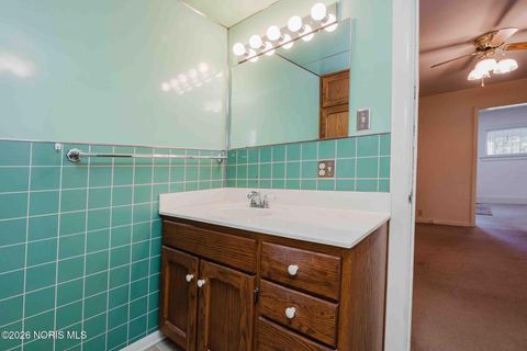 Tiny photo for 1304 Douglas Parkway, Findlay, OH 45840 (MLS # 10003169)