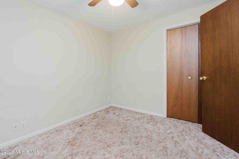Tiny photo for 1304 Douglas Parkway, Findlay, OH 45840 (MLS # 10003169)