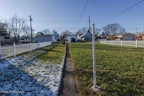 Tiny photo for 1304 Douglas Parkway, Findlay, OH 45840 (MLS # 10003169)