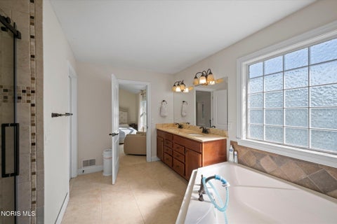 Tiny photo for 4498 Turtle Creek Drive, Perrysburg, OH 43551 (MLS # 10014439)