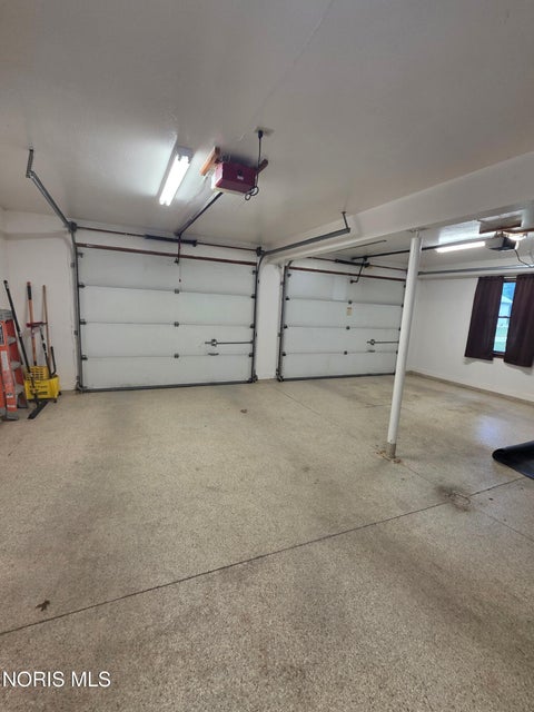 Tiny photo for 8744 Nebraska Avenue, Toledo, OH 43617 (MLS # 10010242)