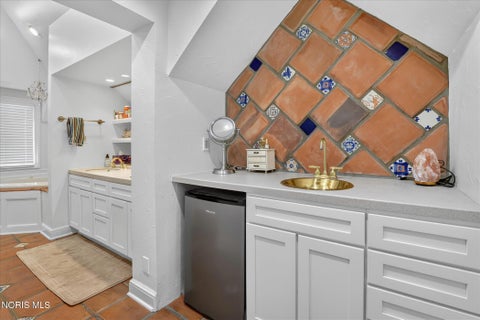 Tiny photo for 2228 Orchard Road, Ottawa Hills, OH 43606 (MLS # 10011187)