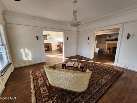 Tiny photo for 424 Winthrop Street, Toledo, OH 43620 (MLS # 10006236)