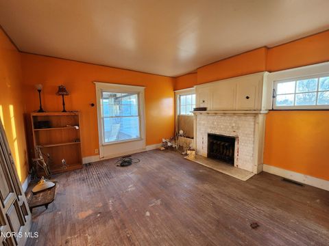 Tiny photo for 424 Winthrop Street, Toledo, OH 43620 (MLS # 10006236)