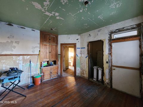 Tiny photo for 424 Winthrop Street, Toledo, OH 43620 (MLS # 10006236)