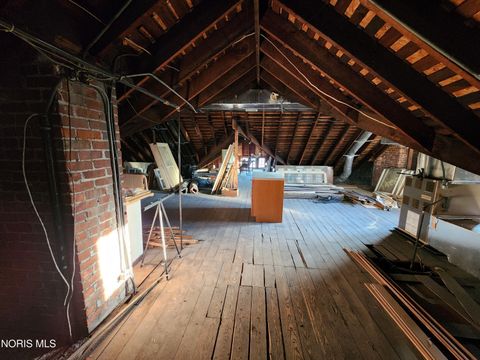 Tiny photo for 424 Winthrop Street, Toledo, OH 43620 (MLS # 10006236)