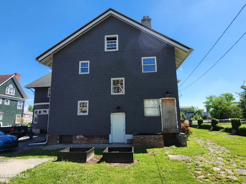 Tiny photo for 424 Winthrop Street, Toledo, OH 43620 (MLS # 10006236)