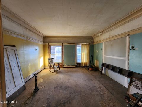 Tiny photo for 424 Winthrop Street, Toledo, OH 43620 (MLS # 10006236)