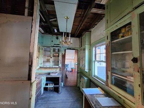 Tiny photo for 424 Winthrop Street, Toledo, OH 43620 (MLS # 10006236)