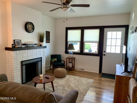 Tiny photo for 2109 Evansdale Avenue, Toledo, OH 43607 (MLS # 10010501)