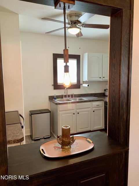 Tiny photo for 2109 Evansdale Avenue, Toledo, OH 43607 (MLS # 10010501)