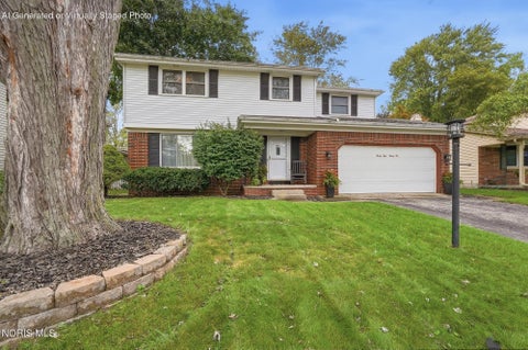 Homes For Sale - 2822 Tarrytowne Drive<br/> Toledo, OH 43613