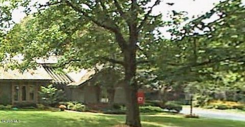 Photo of 29633 Shelbourne Road, Perrysburg, OH 43551 (MLS # 10005008)