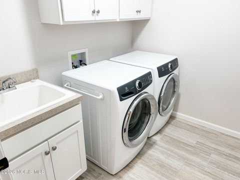 Tiny photo for 4849 Sylvan Prairie Court, Sylvania, OH 43560 (MLS # 10003116)