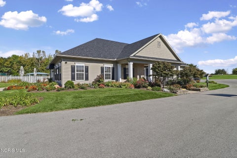 Tiny photo for 5109 Starboard Drive, Maumee, OH 43537 (MLS # 10014512)