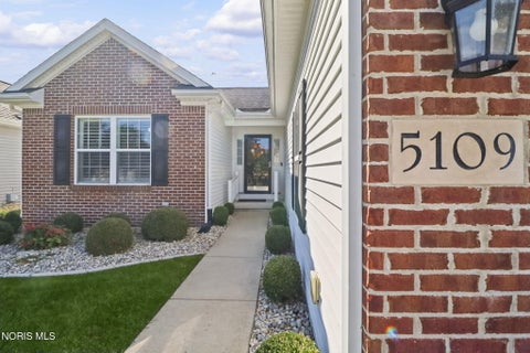 Tiny photo for 5109 Starboard Drive, Maumee, OH 43537 (MLS # 10014512)