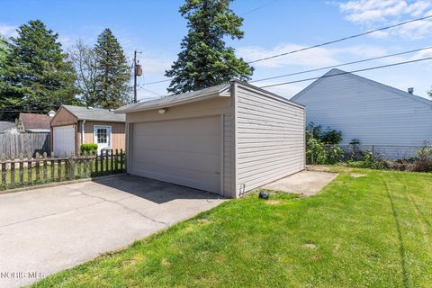 Tiny photo for 1487 Crestwood Road, Toledo, OH 43612 (MLS # 10008450)
