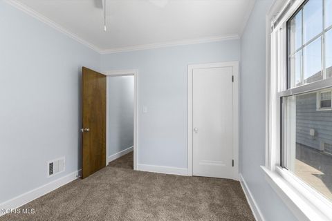 Tiny photo for 1487 Crestwood Road, Toledo, OH 43612 (MLS # 10008450)