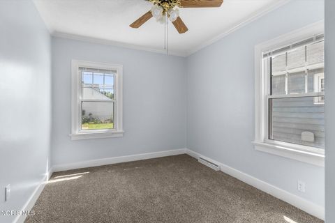 Tiny photo for 1487 Crestwood Road, Toledo, OH 43612 (MLS # 10008450)
