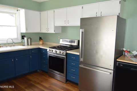 Tiny photo for 2219 Greenacre Drive, Findlay, OH 45840 (MLS # 10009163)