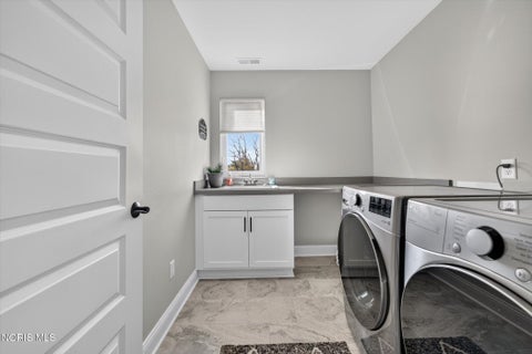 Tiny photo for 4956 Buckeye Drive, Maumee, OH 43537 (MLS # 10014665)