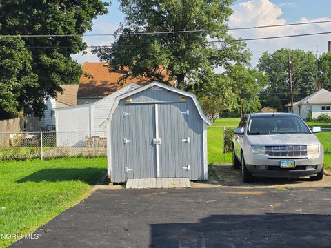 Tiny photo for 118 Seneca Avenue, Fostoria, OH 44830 (MLS # 10012584)