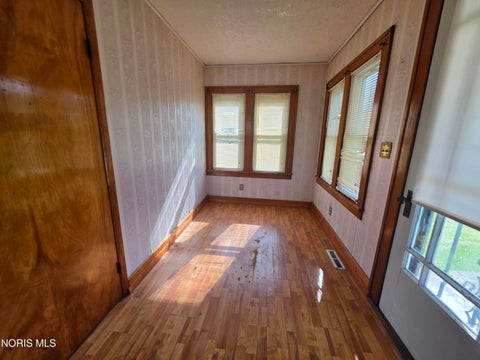 Tiny photo for 118 Seneca Avenue, Fostoria, OH 44830 (MLS # 10012584)