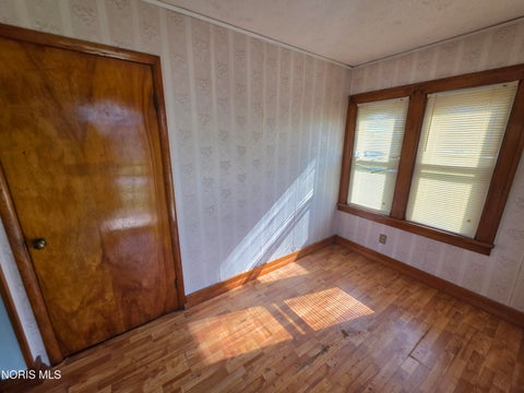 Tiny photo for 118 Seneca Avenue, Fostoria, OH 44830 (MLS # 10012584)