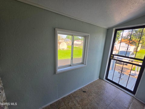 Tiny photo for 118 Seneca Avenue, Fostoria, OH 44830 (MLS # 10012584)