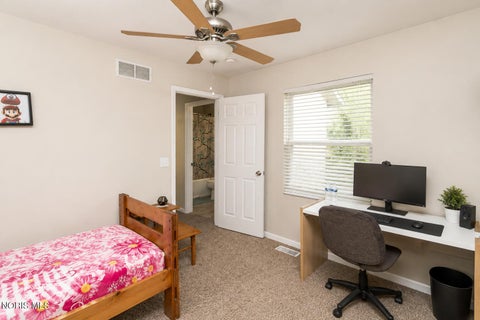 Tiny photo for 5678 Greenridge Drive, Toledo, OH 43615 (MLS # 10010603)