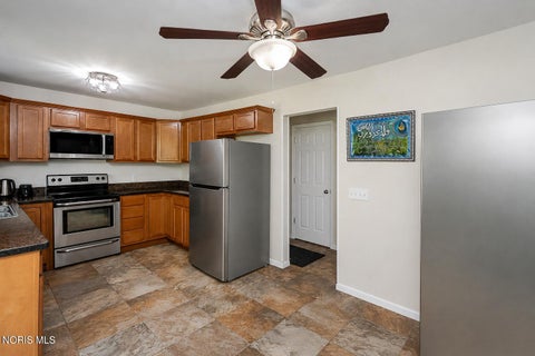 Tiny photo for 5678 Greenridge Drive, Toledo, OH 43615 (MLS # 10010603)