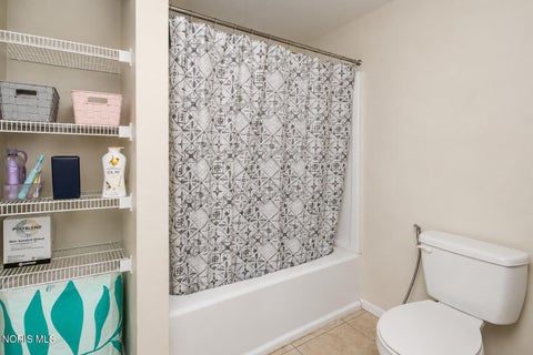 Tiny photo for 5678 Greenridge Drive, Toledo, OH 43615 (MLS # 10010603)