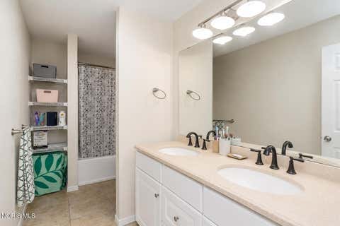 Tiny photo for 5678 Greenridge Drive, Toledo, OH 43615 (MLS # 10010603)