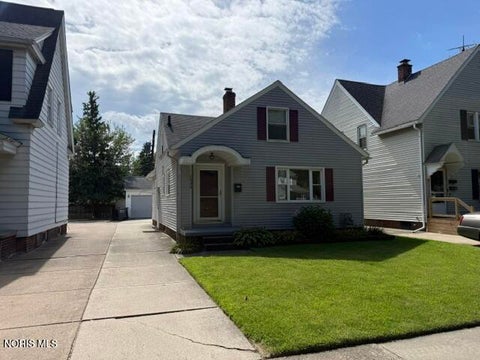 Homes For Sale - 1033 Branleigh Drive<br/> Toledo, OH 43612