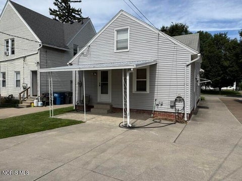 Tiny photo for 1033 Branleigh Drive, Toledo, OH 43612 (MLS # 10013250)
