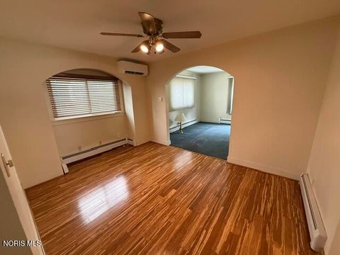 Tiny photo for 1033 Branleigh Drive, Toledo, OH 43612 (MLS # 10013250)