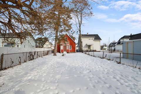 Tiny photo for 1049 King Street, Toledo, OH 43607 (MLS # 10004066)