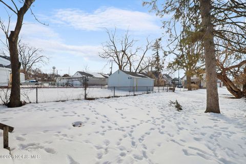 Tiny photo for 1049 King Street, Toledo, OH 43607 (MLS # 10004066)