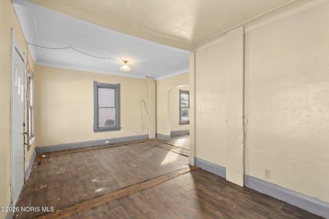 Tiny photo for 1049 King Street, Toledo, OH 43607 (MLS # 10004066)