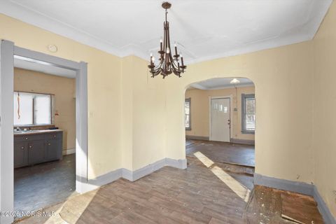 Tiny photo for 1049 King Street, Toledo, OH 43607 (MLS # 10004066)