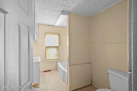 Tiny photo for 1049 King Street, Toledo, OH 43607 (MLS # 10004066)