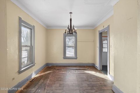 Tiny photo for 1049 King Street, Toledo, OH 43607 (MLS # 10004066)