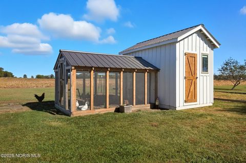 Tiny photo for 3466 County Road V, Liberty Center, OH 43532 (MLS # 10000232)