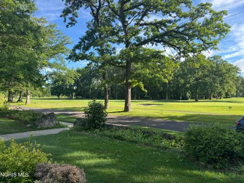 Tiny photo for 2333 Chevy Chase Lane, Toledo, OH 43614 (MLS # 10009279)