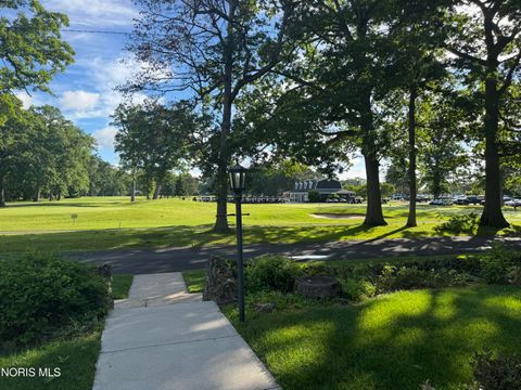 Tiny photo for 2333 Chevy Chase Lane, Toledo, OH 43614 (MLS # 10009279)