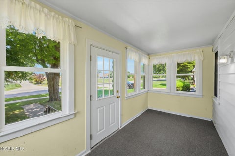 Tiny photo for 3004 Starr Avenue, Oregon, OH 43616 (MLS # 10011290)