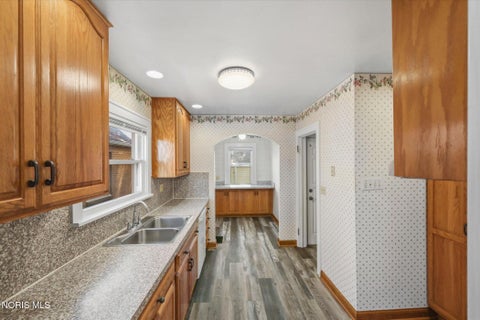 Tiny photo for 3004 Starr Avenue, Oregon, OH 43616 (MLS # 10011290)