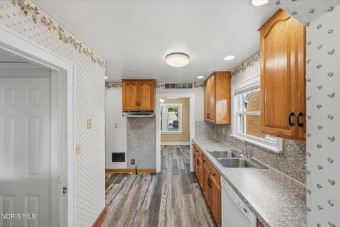 Tiny photo for 3004 Starr Avenue, Oregon, OH 43616 (MLS # 10011290)