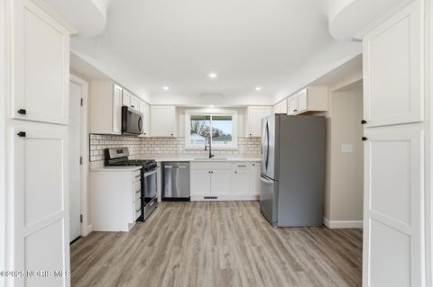 Tiny photo for 421 Parklane Drive, Woodville, OH 43469 (MLS # 10001822)